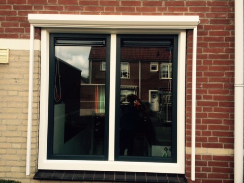 Kunststof kozijn met kantelraam